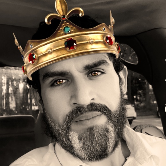 Meet your Posher, Alex - Picture 1 of 7